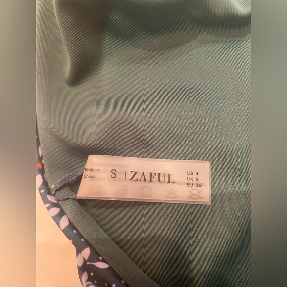 Forever Young Green Reversible Bikini Bathing Suit Swimsuit Size Small - Picture 8 of 10